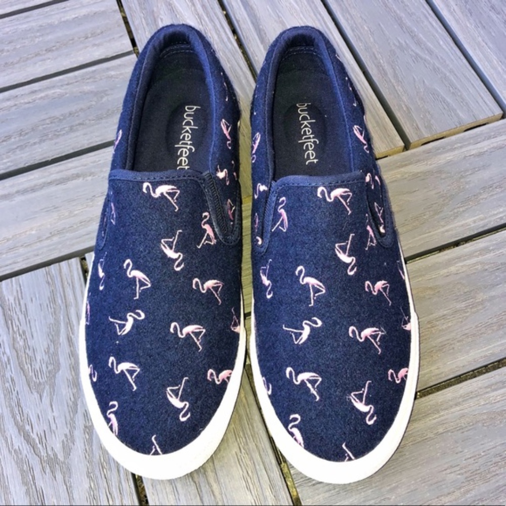 BUCKET FEET | New Navy & Pink Flamingo Shoes